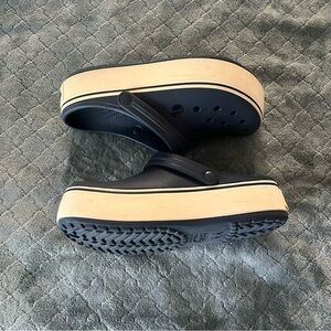 CROCS Navy and Beige Platform‎ Shoes